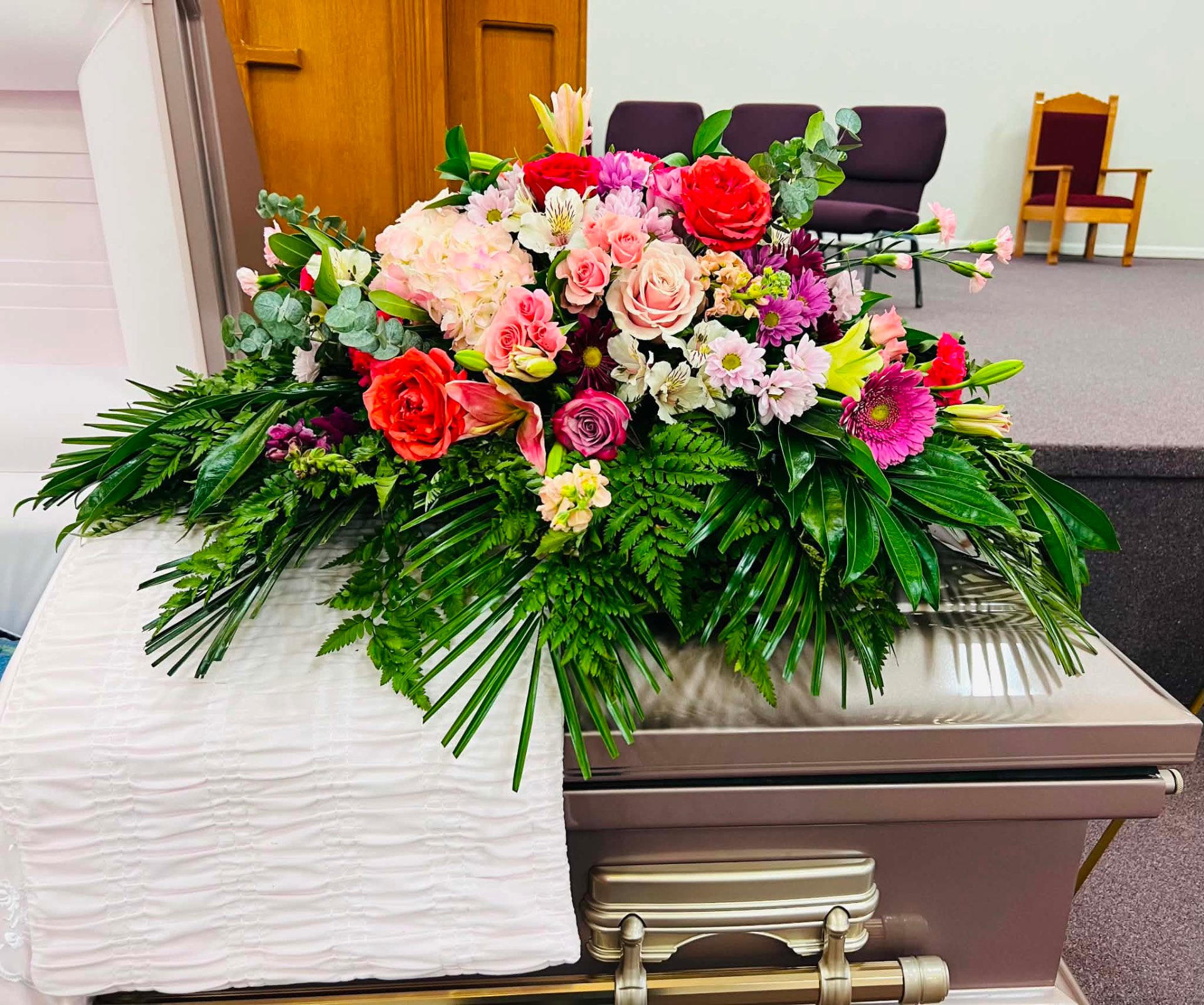 Memorial arrangement