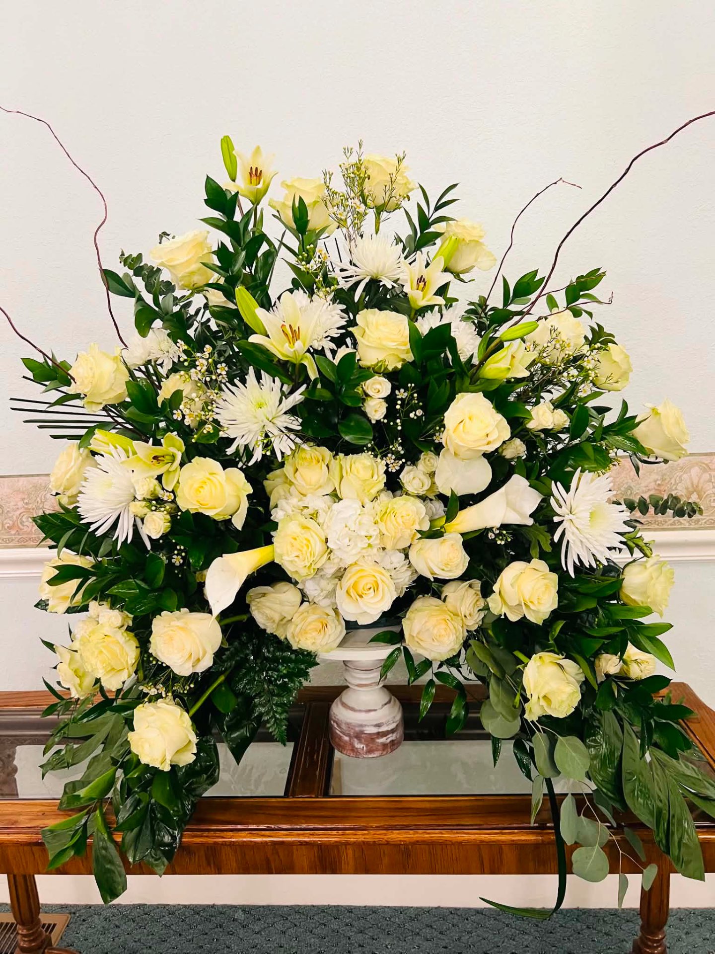 Memorial arrangement