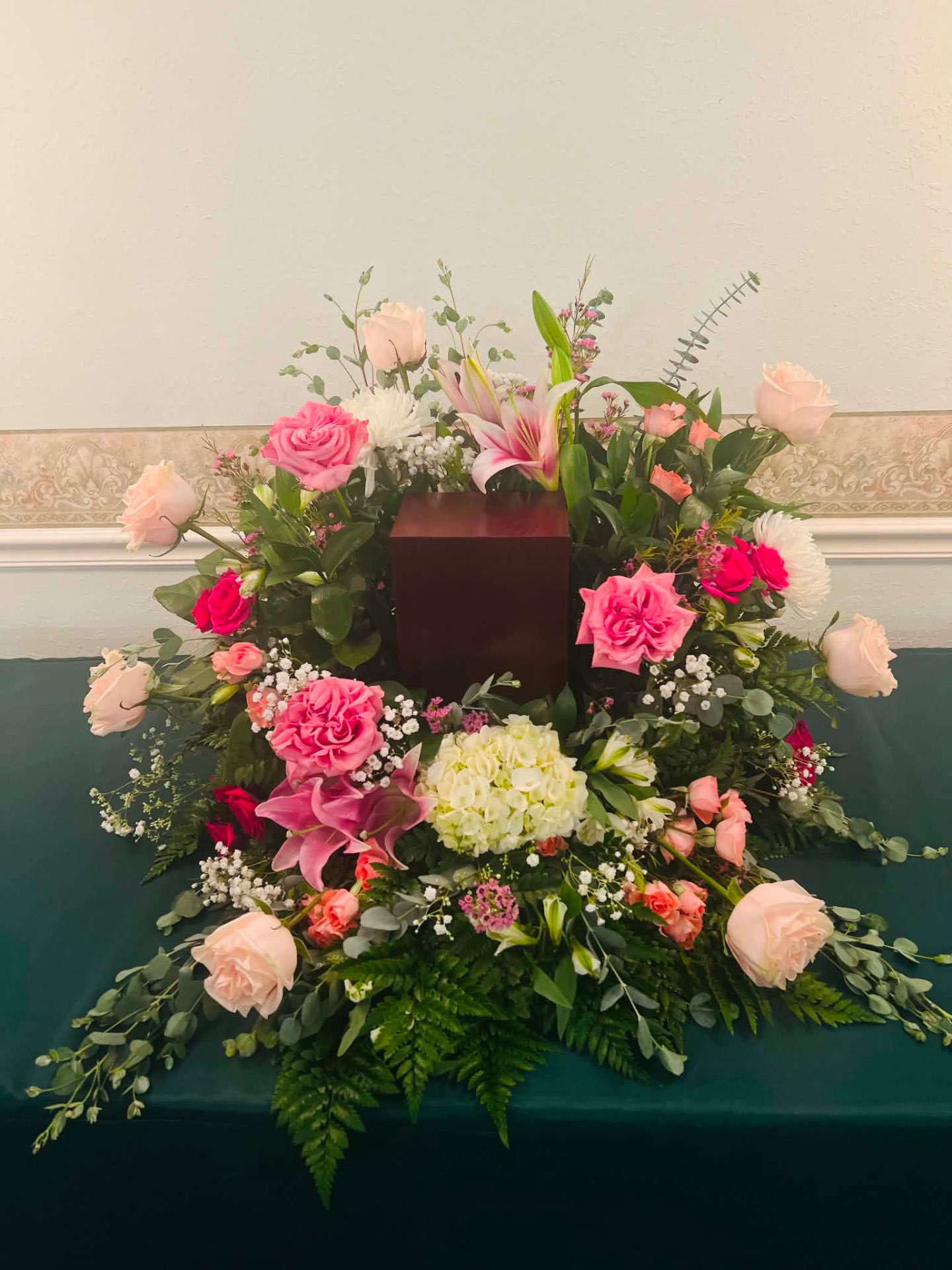 Memorial arrangement