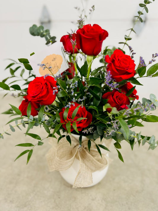 ROSES: ONE DOZEN